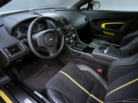 Aston Martin V12 Vantage фото