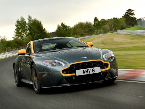 Aston Martin V8 Vantage GT фото