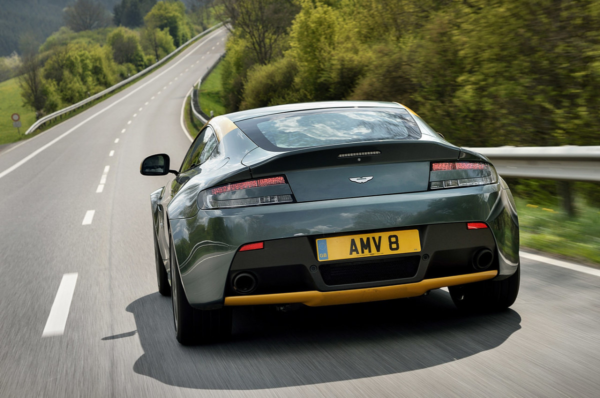 Aston Martin V8 Vantage GT фото 128770