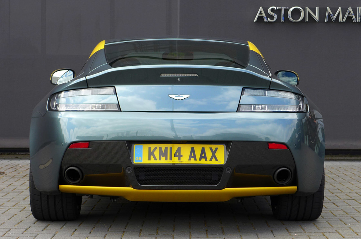 Aston Martin V8 Vantage GT фото 128778