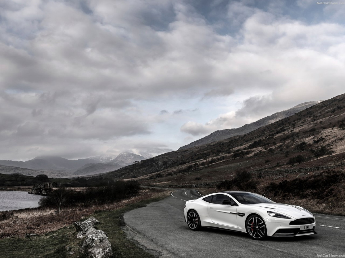 Aston Martin Vanquish Carbon White фото 144341