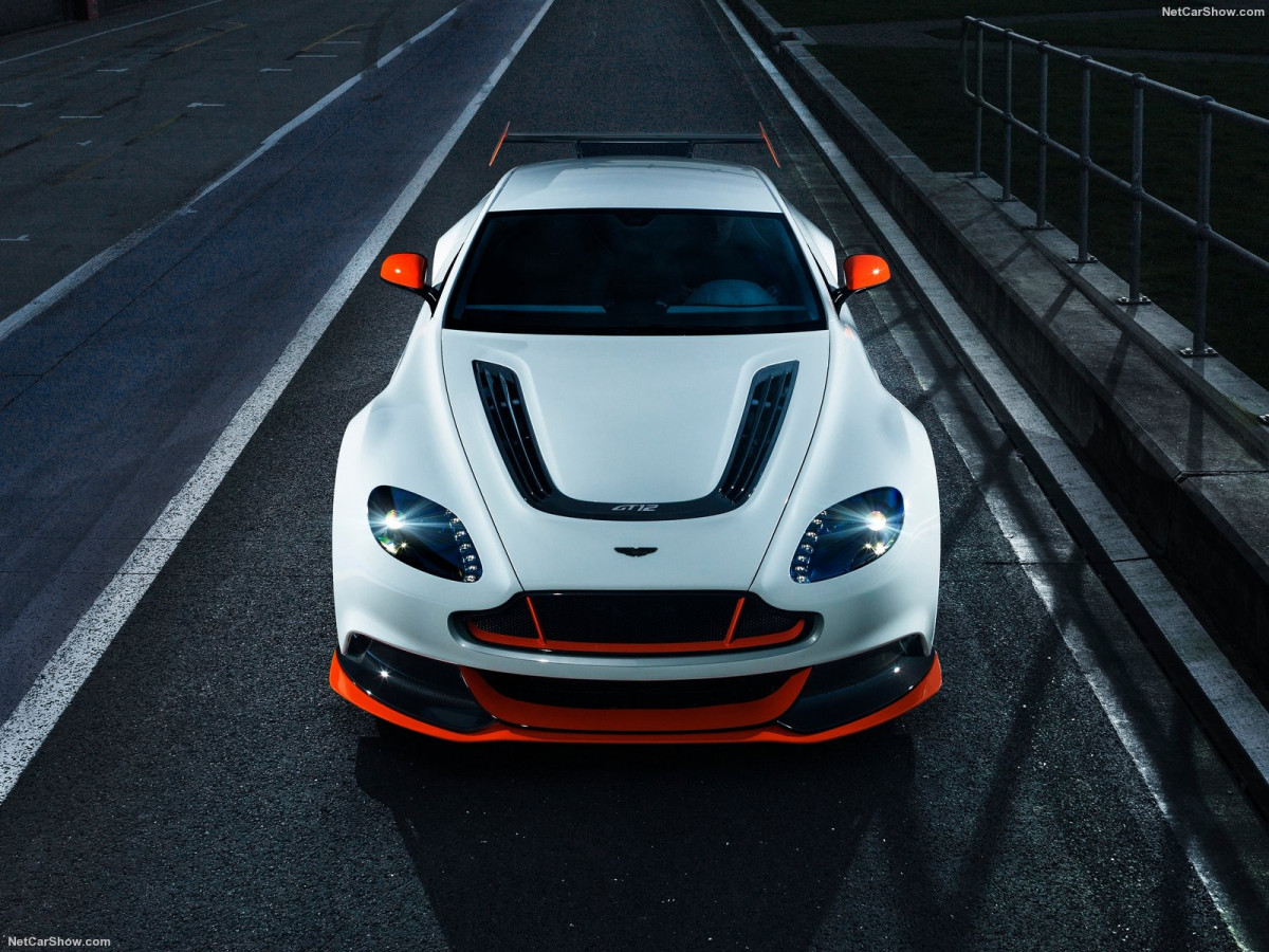 Aston Martin Vantage фото 156433