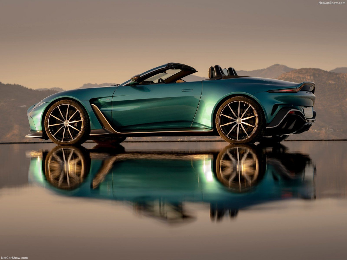 Aston Martin Vantage фото 209692