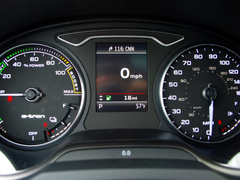 Audi A3 e-tron фото