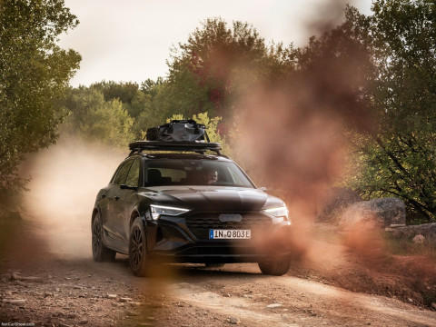 Audi Q8 e-tron фото