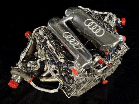 Audi R10 фото