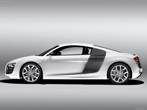 Audi R8 V10 фото