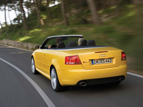 Audi RS4 Cabriolet фото