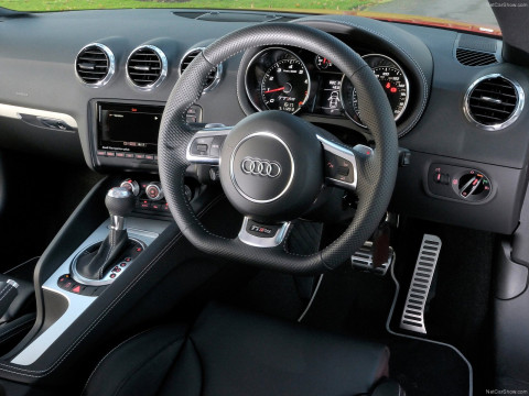 Audi TT RS plus фото