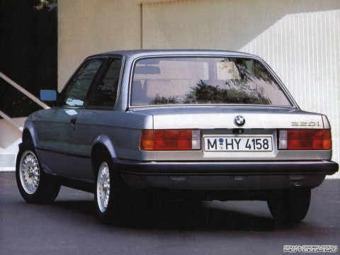 BMW 3-series E30 фото