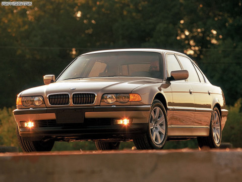 BMW 7-series E38 фото