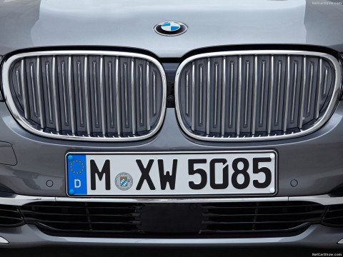 BMW 7-series G11 G12 фото