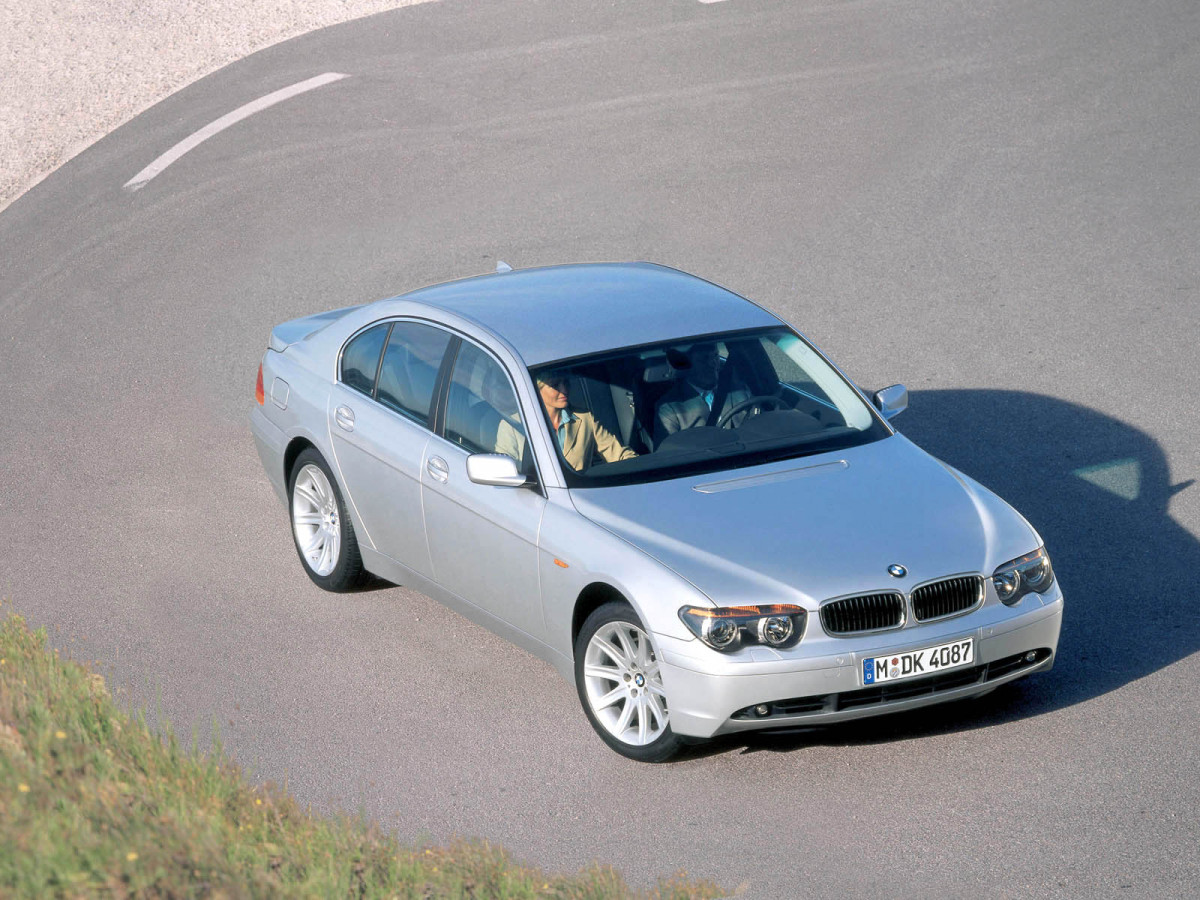 BMW 7-series фото 10088