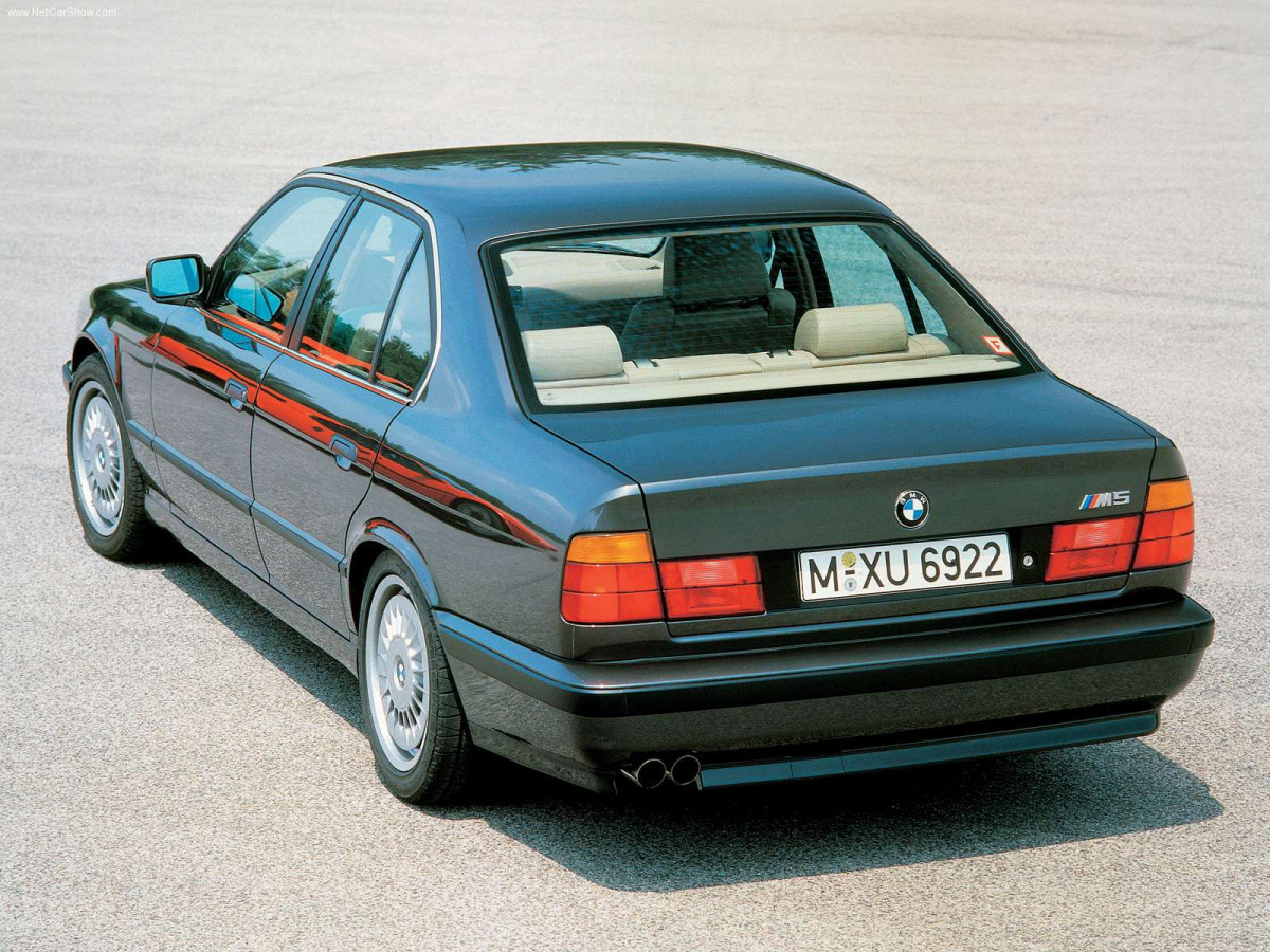 BMW M5 E34 фото 54233