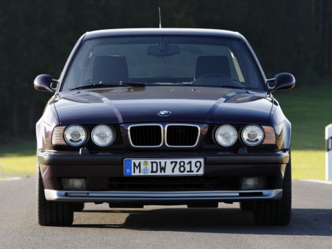 BMW M5 фото