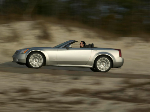 Cadillac XLR-V фото