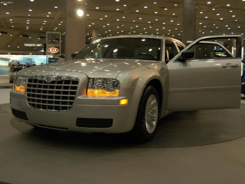 Chrysler 300 Hemi C фото