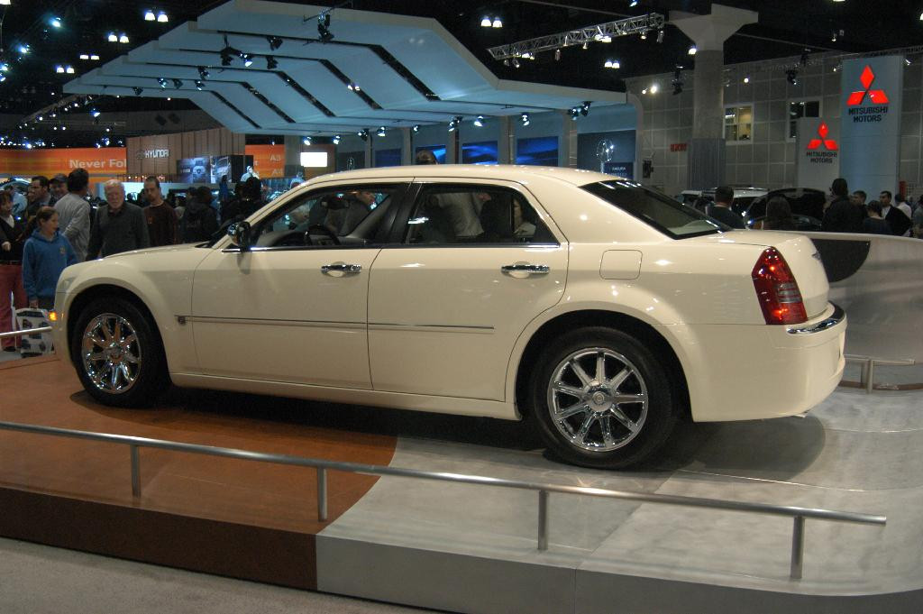 Chrysler 300C фото 20929