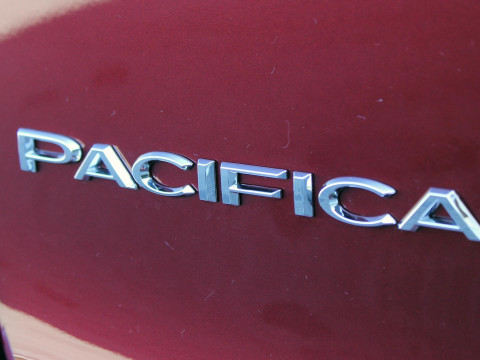 Chrysler Pacifica фото