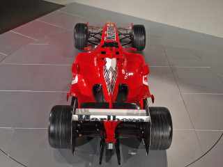 Ferrari F2005 фото