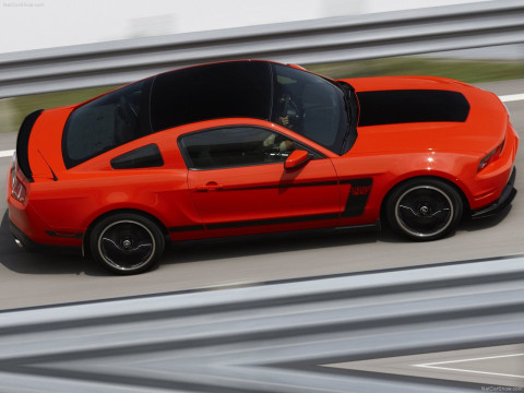 Ford Mustang Boss 302 фото