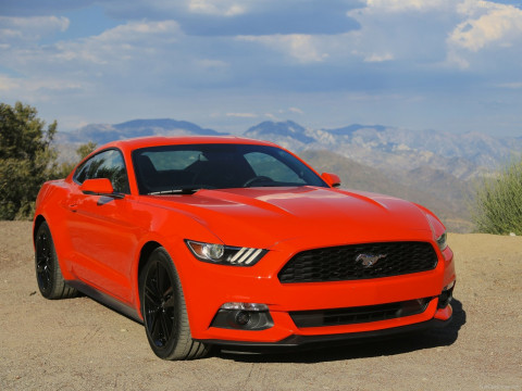 Ford Mustang EcoBoost фото