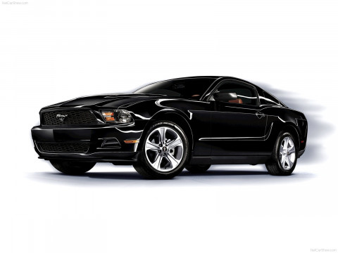 Ford Mustang фото