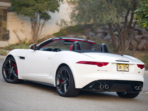 Jaguar F-Type фото