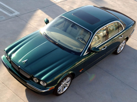 Jaguar XJR фото