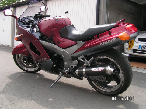 Kawasaki ZZR1100 фото