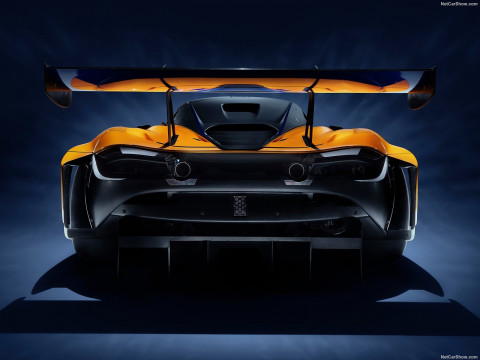 McLaren 720S GT3 фото