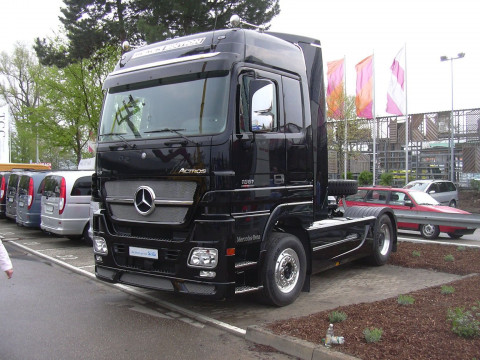 Mercedes-Benz Actros фото