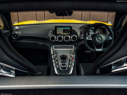 Mercedes-Benz AMG GT S фото