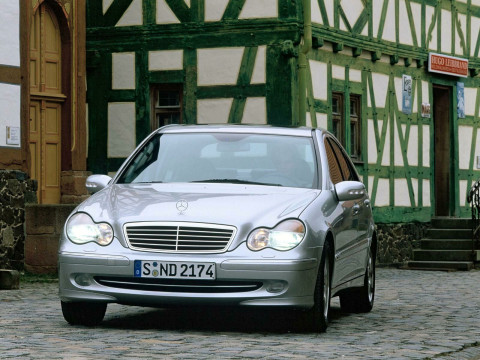 Mercedes-Benz C-Class фото