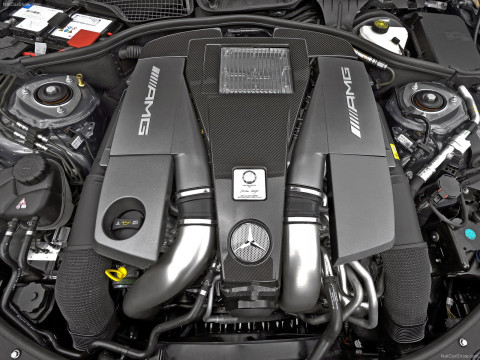 Mercedes-Benz CL63 AMG фото