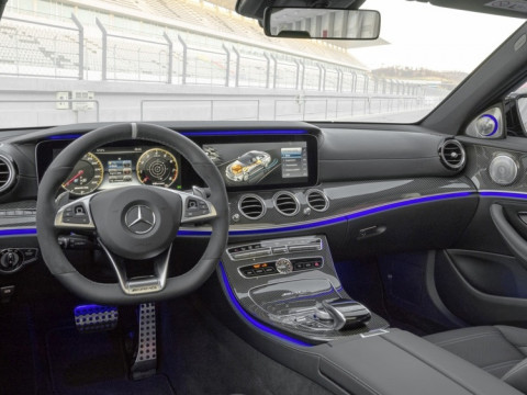 Mercedes-Benz E-Class AMG фото