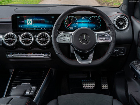 Mercedes-Benz EQB фото