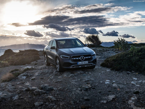 Mercedes-Benz GLA фото