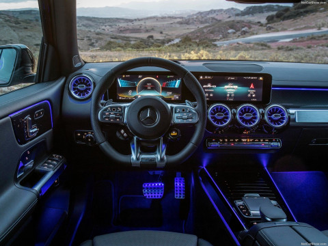 Mercedes-Benz GLB фото