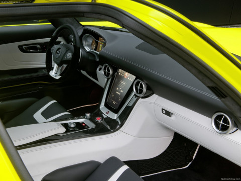 Mercedes-Benz SLS AMG E-Cell фото