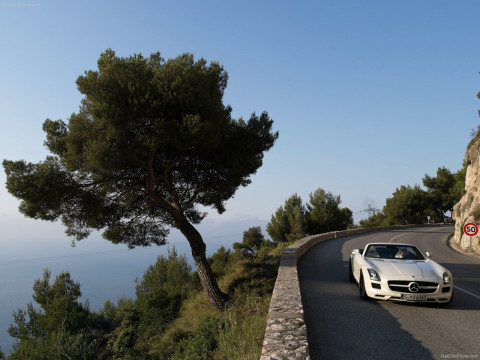 Mercedes-Benz SLS AMG Roadster фото
