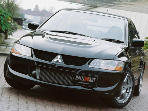 Mitsubishi Lancer Evolution VIII фото