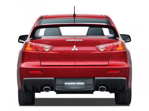 Mitsubishi Lancer Evolution X фото