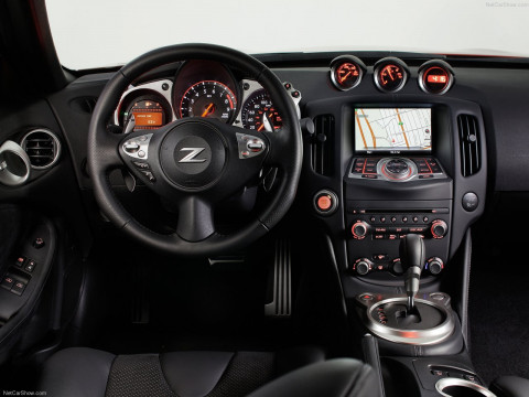 Nissan 370Z фото