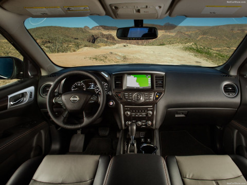 Nissan Pathfinder фото