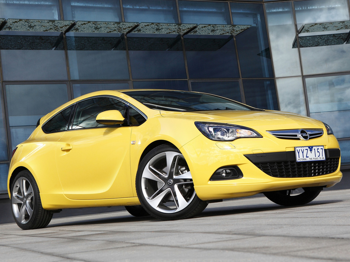 Opel Astra GTC фото 100159