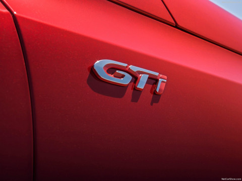 Peugeot 308 GTi фото