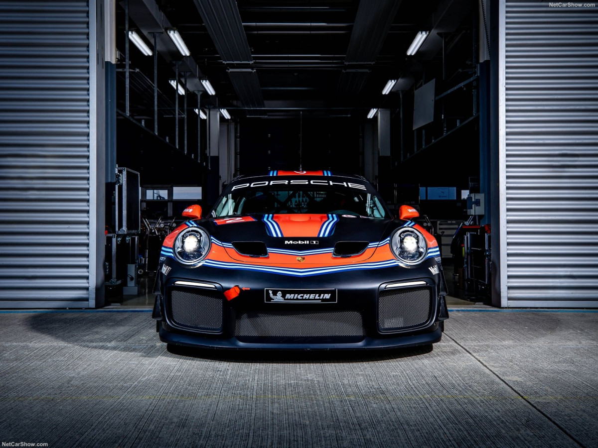 Porsche 911 GT2 RS фото 203170