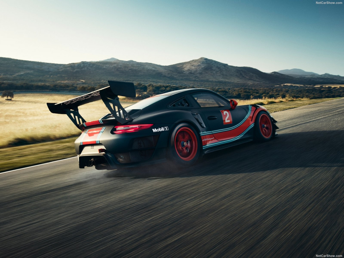 Porsche 911 GT2 RS фото 203173