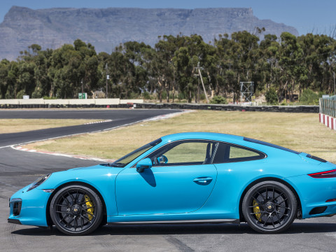 Porsche 911 GTS фото